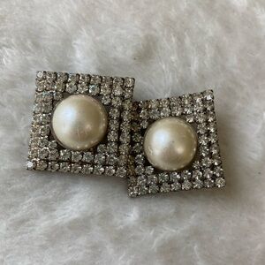 Glass Faux Pearl-with pave’ set rhinestones clip on earrings‎